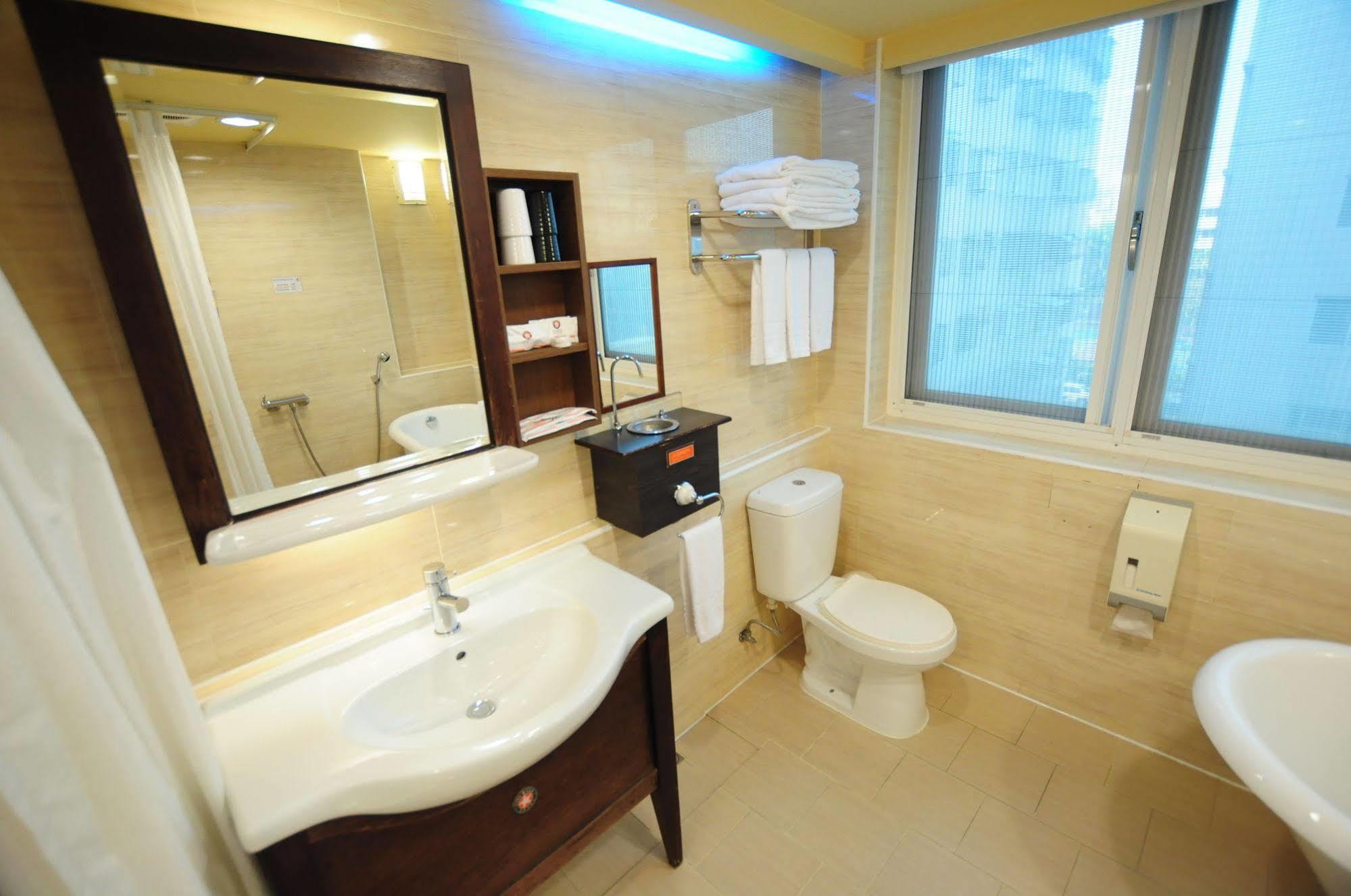 Kindness Xin Jue Jiang Hotel Kaohsiung Exterior photo