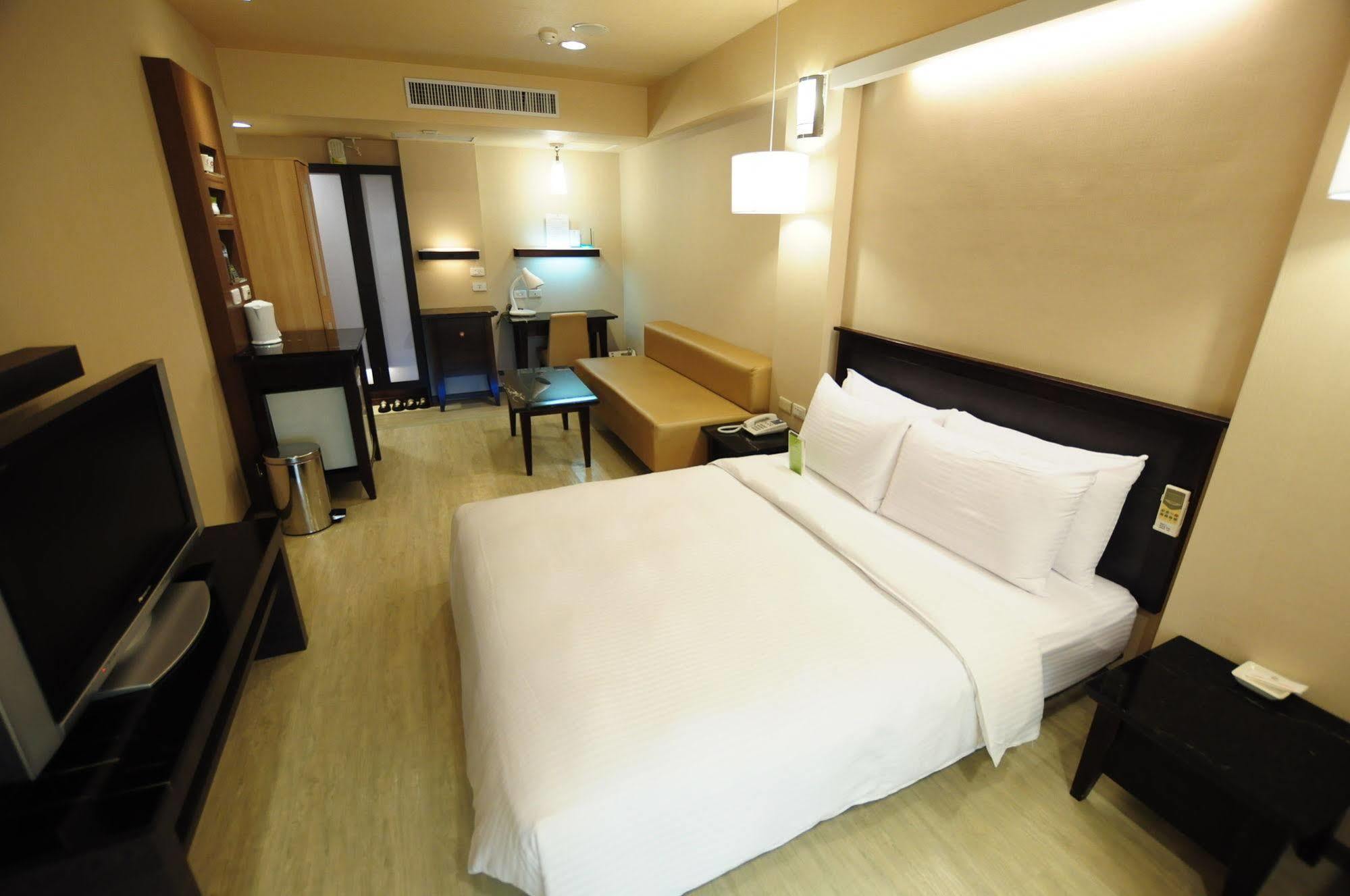 Kindness Xin Jue Jiang Hotel Kaohsiung Exterior photo