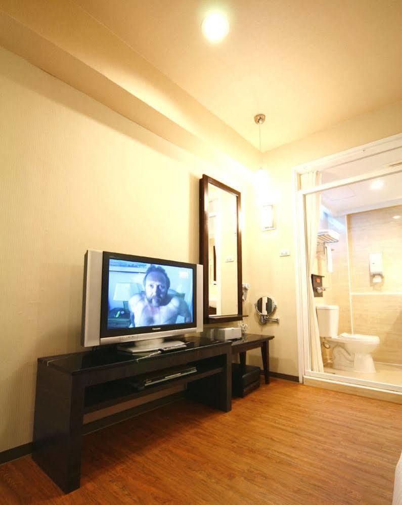 Kindness Xin Jue Jiang Hotel Kaohsiung Exterior photo